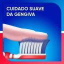 Escova de Dente Sensodyne Sensibilidade & Gengivas Macia com 1 unidade